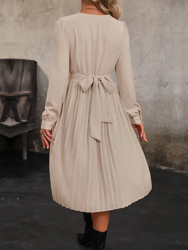 Autumn Essential: Crew Neck Midi Dress with Pleated Skirt