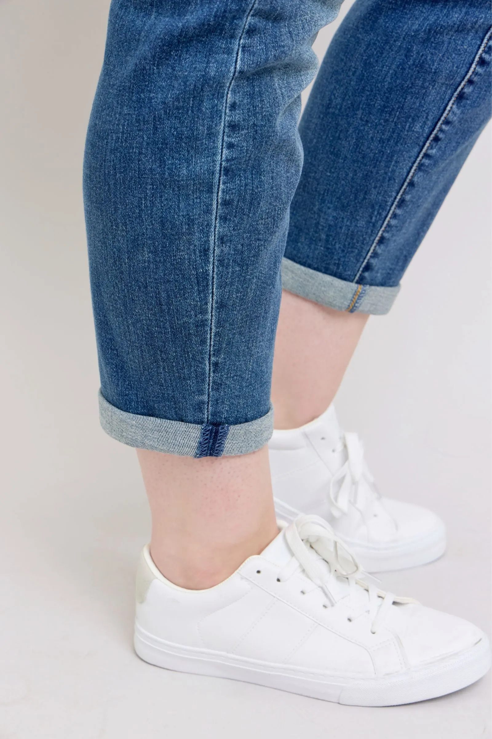 Mid Rise Vintage Wash Boyfriend