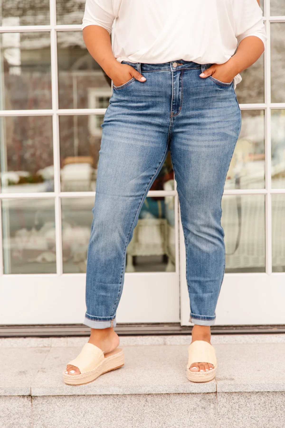 ONLINE EXCLUSIVE High Waist Slim Fit Jeans