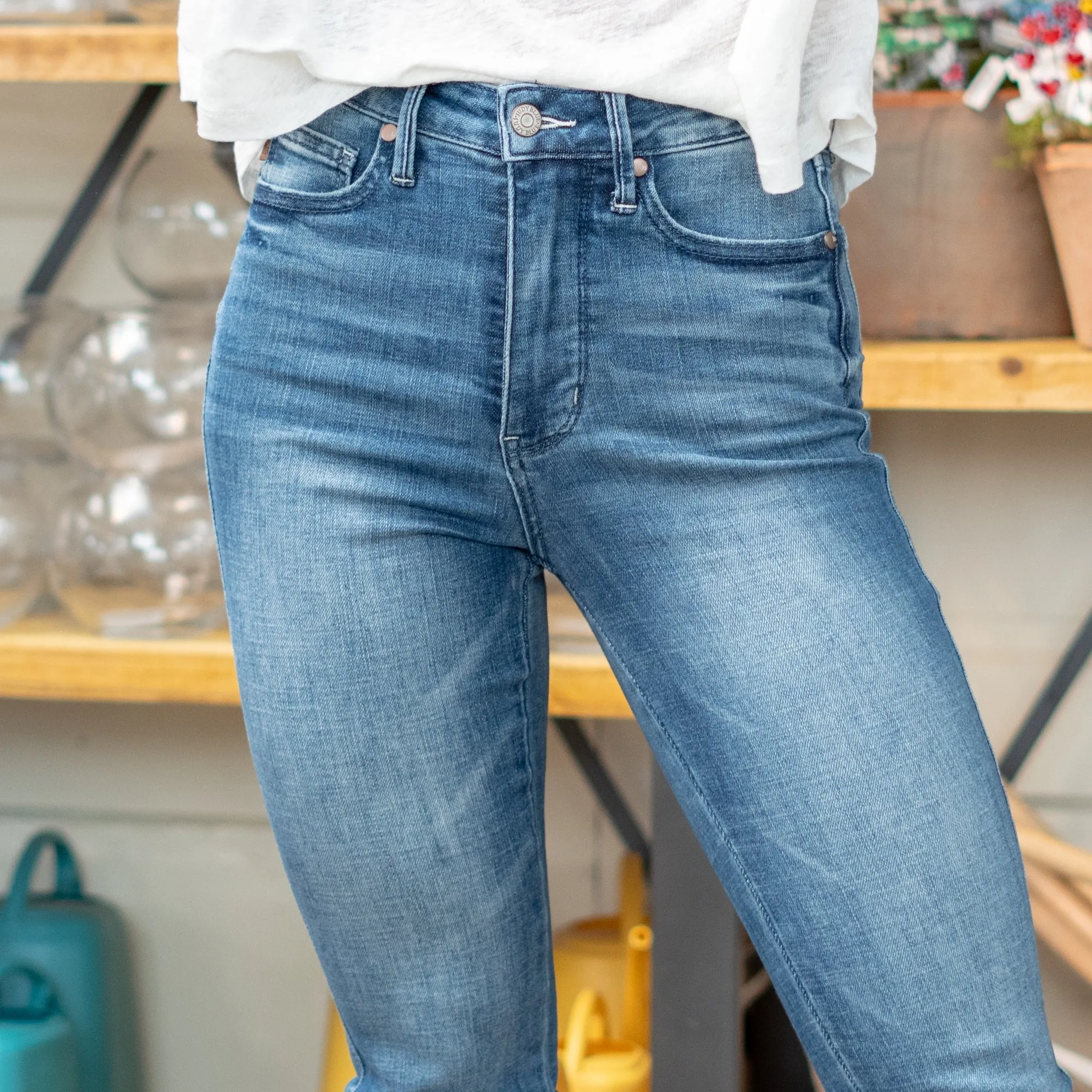 Tummy Control Back Shield Pocket & Cuff Capri