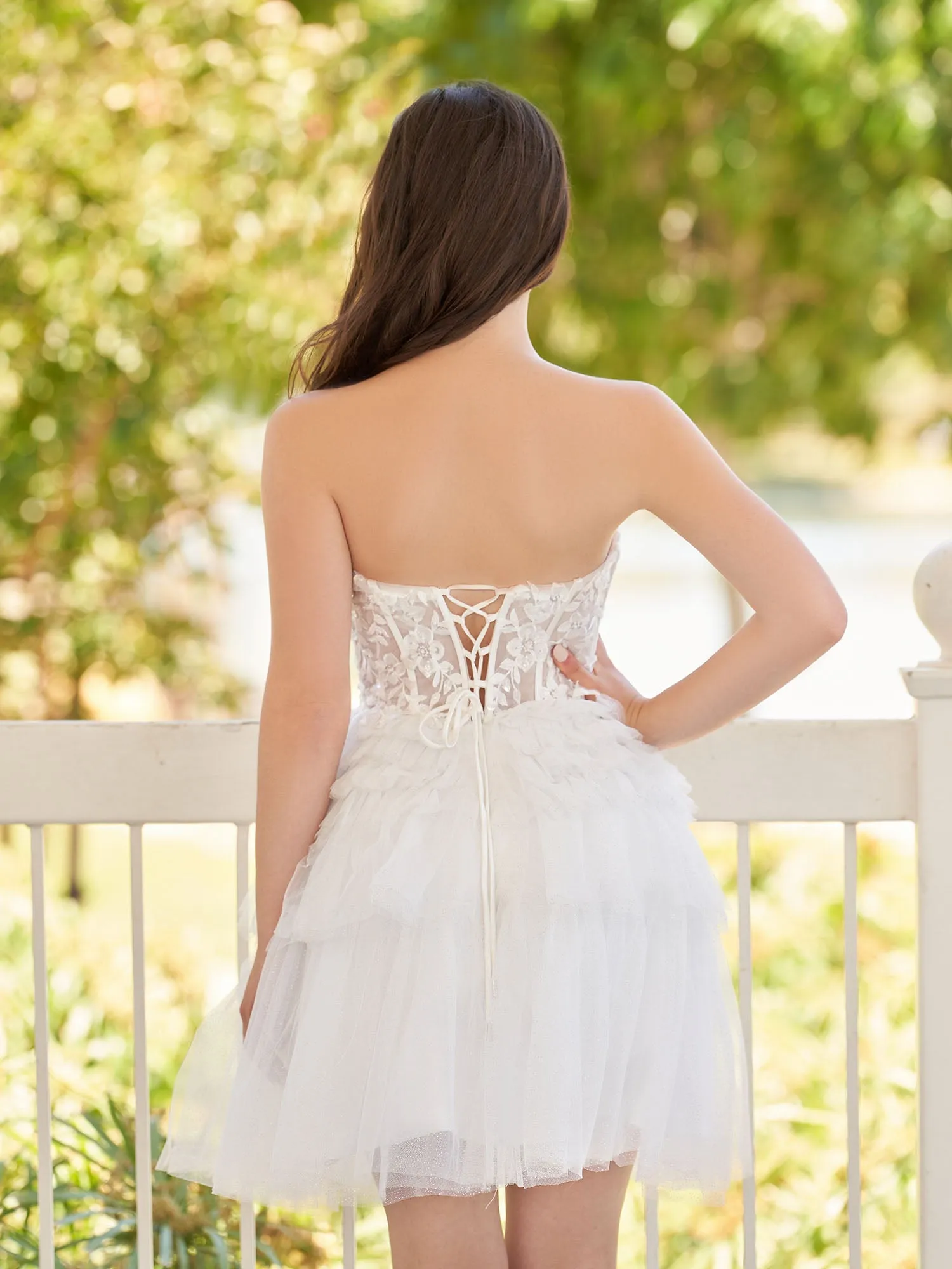 White A-Line Sweetheart Tulle Short Homecoming Dresses